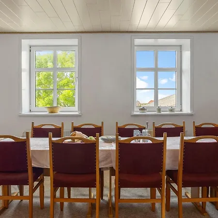 3 Bedroom Gorgeous In Lägenhet