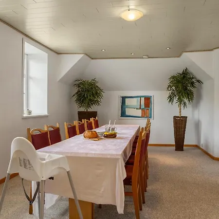 アパート 3 Bedroom Gorgeous In