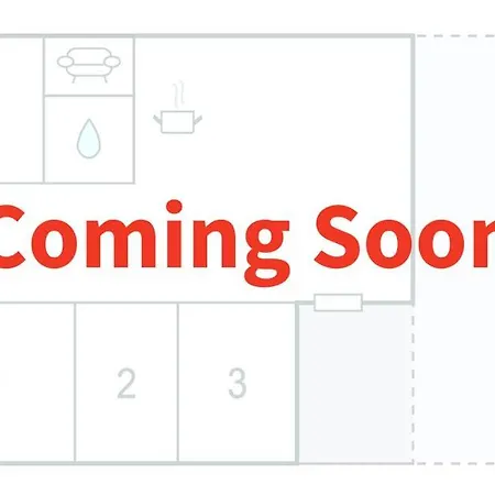 3 Bedroom Gorgeous In Apartment *